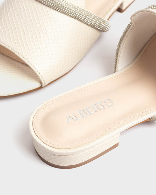 Women's Amia Flat Sandals