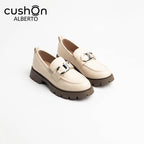 cushOn Women's Erin Buckle Flats