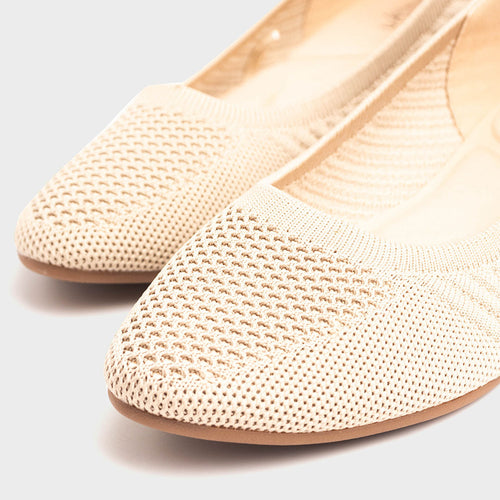 cushOn Women's Genevieve Low-Heeled Pumps