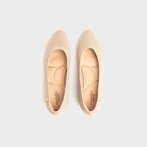 cushOn Women's Genevieve Low-Heeled Pumps