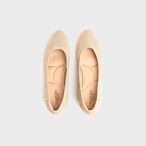 cushOn Women's Genevieve Low-Heeled Pumps