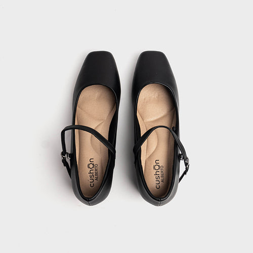 cushOn Women's Gaya Pumps