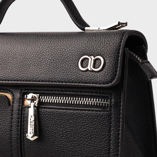 Women's Lyra Pochette Handbags