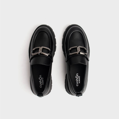 cushOn Women's Erin Buckle Flats