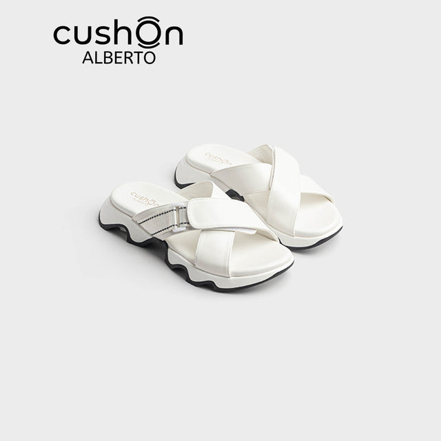 cushOn Women's Amelie Slip-On Sandals