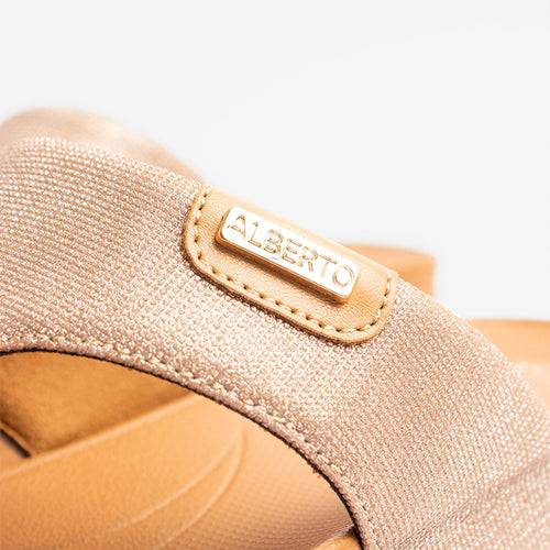 cushOn Women's Cali Wedge Sandals