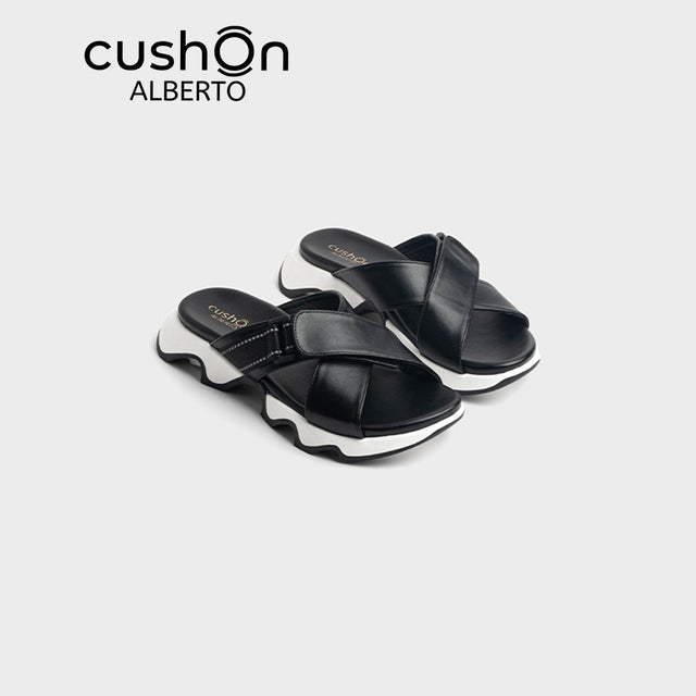 cushOn Women's Amelie Slip-On Sandals