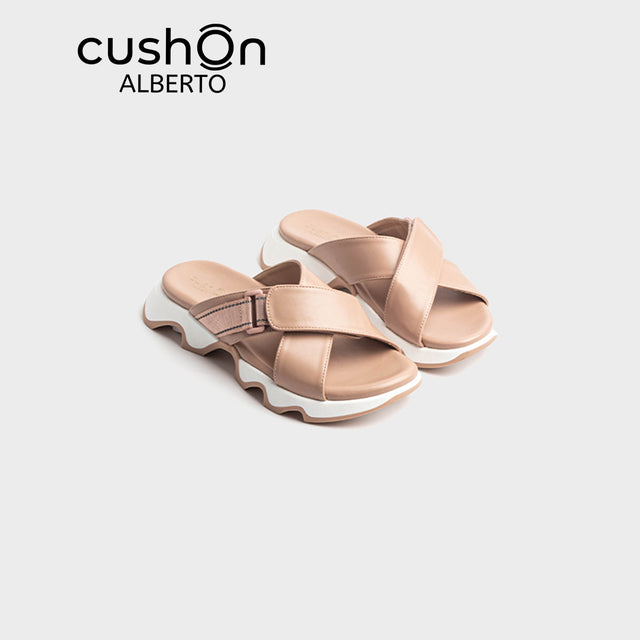 cushOn Women's Amelie Slip-On Sandals