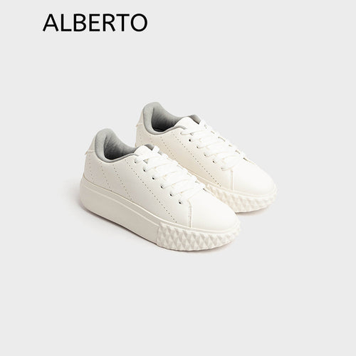 Women's Jayla Sneakers