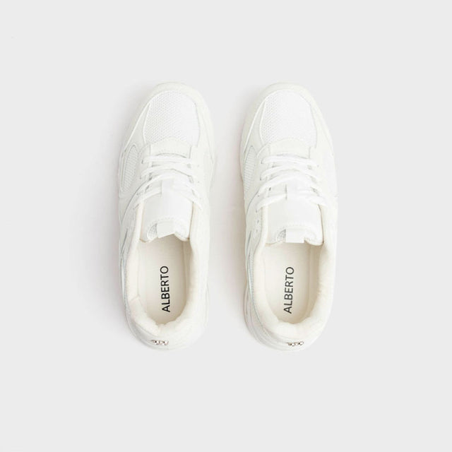 Women's Kaitlyn Lace-up Sneakers