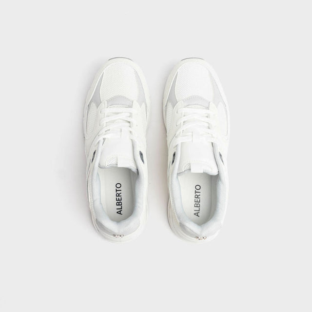 Women's Kaitlyn Lace-up Sneakers