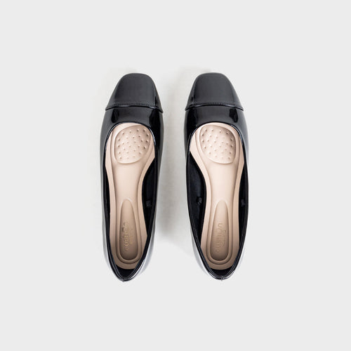 cushOn Women's Estelle Flat Shoes