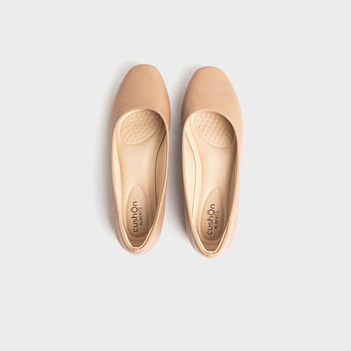 cushOn Women's Ezri Flat Shoes