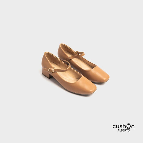 cushOn  Women's Gaya Pumps