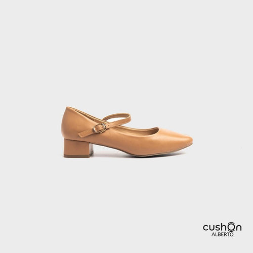 cushOn  Women's Gaya Pumps