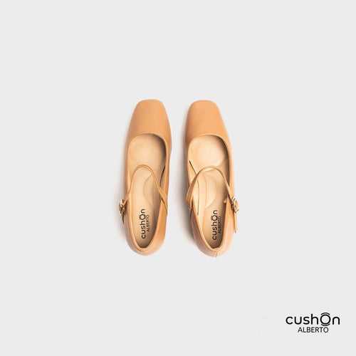 cushOn  Women's Gaya Pumps
