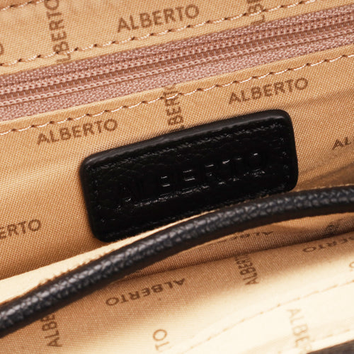 Women's Lyra Pochette Handbags