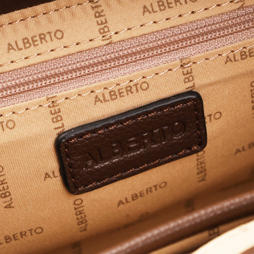 Women's Lyra Pochette Handbags