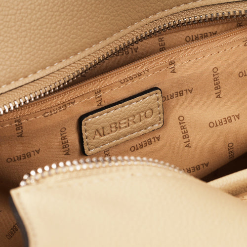 Women's Lyra Pouch Maxi Handbags