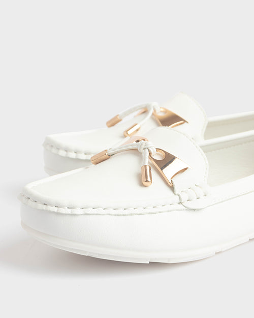 cushOn Women's Elaina II Moccasins