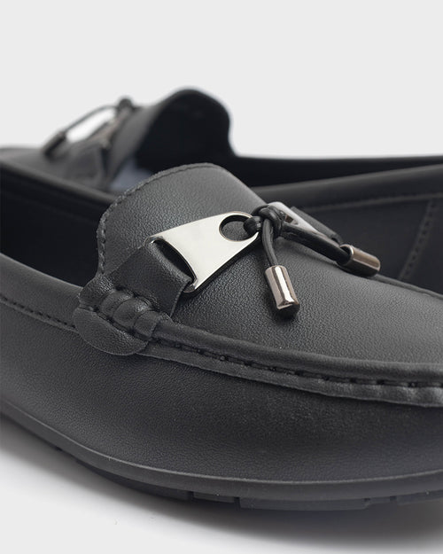 cushOn Women's Elaina II Moccasins